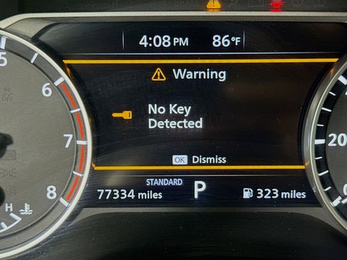 Used 2022 Nissan Rogue SV FWD image 16