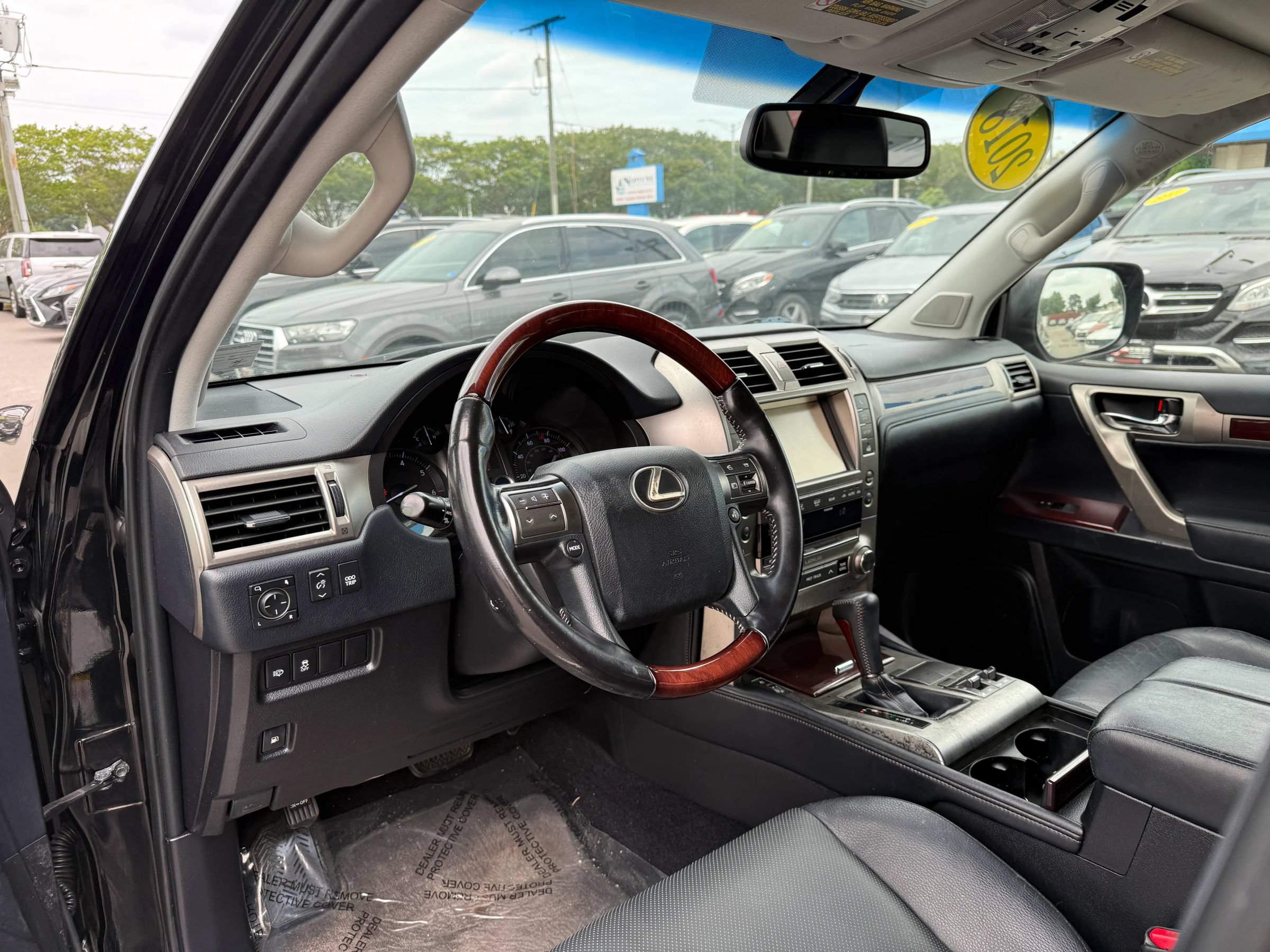 Used 2018 Lexus GX 460 Premium w/ Premium Package AWD/4WD image 16