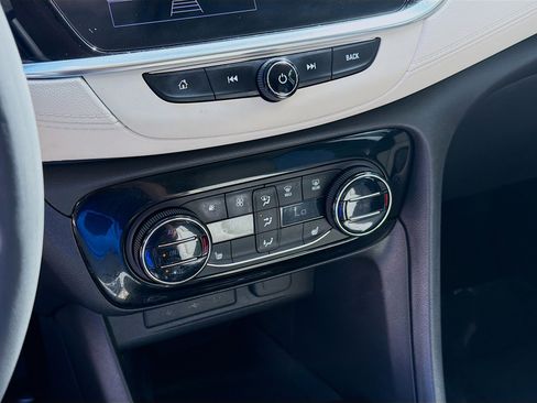 Used 2022 Buick Encore GX Select image 14