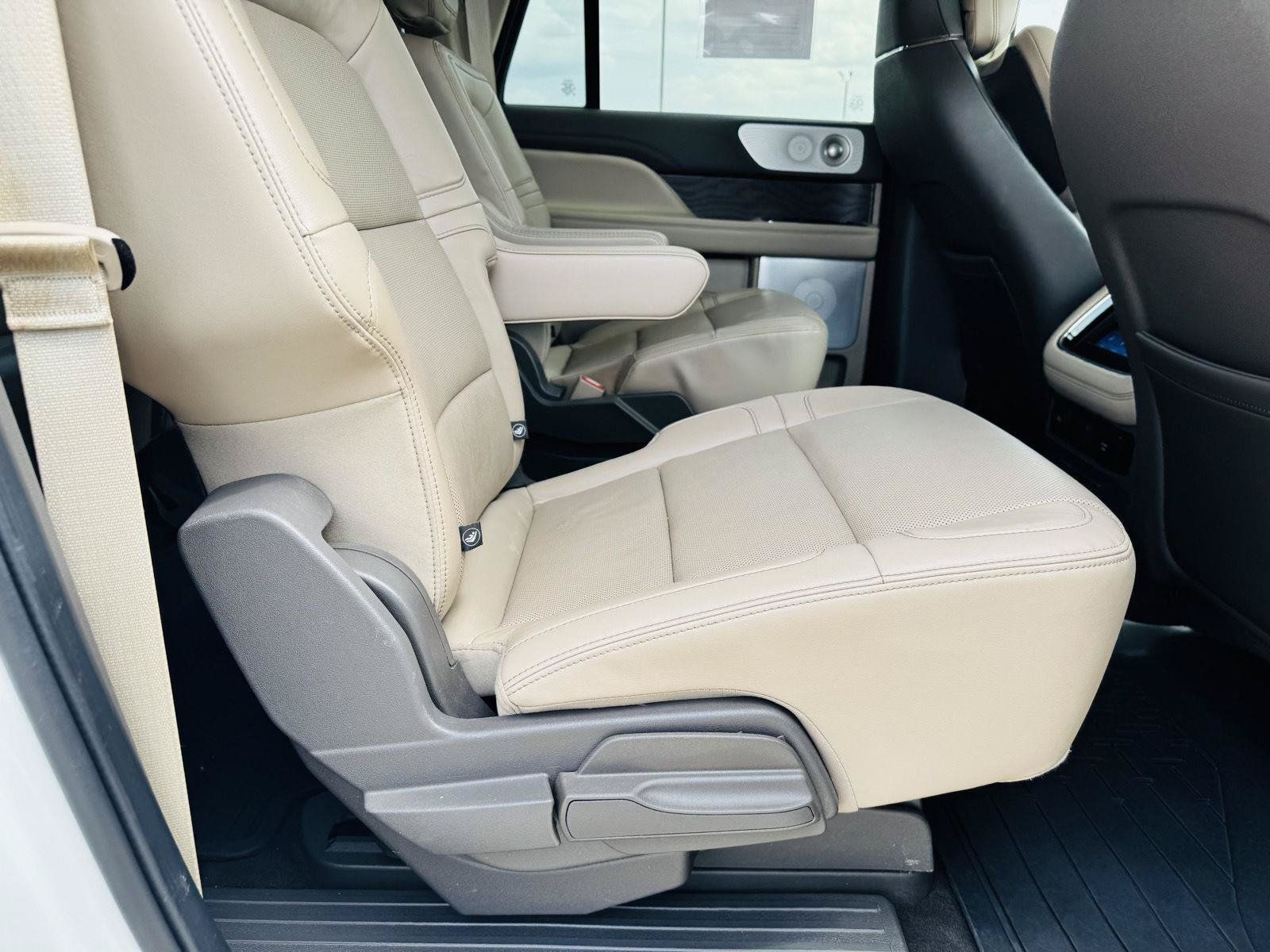Used 2024 Lincoln Navigator L Reserve AWD/4WD image 41