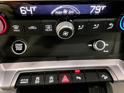 Used 2025 Audi Q3 2.0T Premium w/ Convenience Package image 23