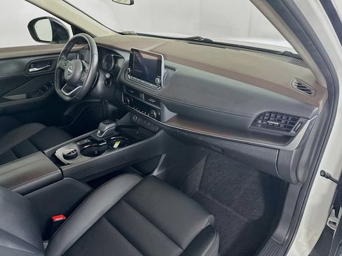 Certified 2023 Nissan Rogue SV w/ SV Premium B Package AWD/4WD image 38