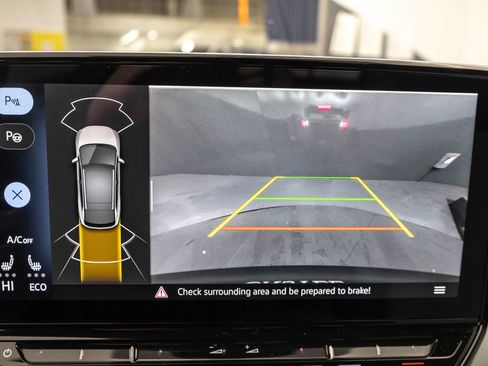 Certified 2023 Volkswagen ID.4 Pro image 19