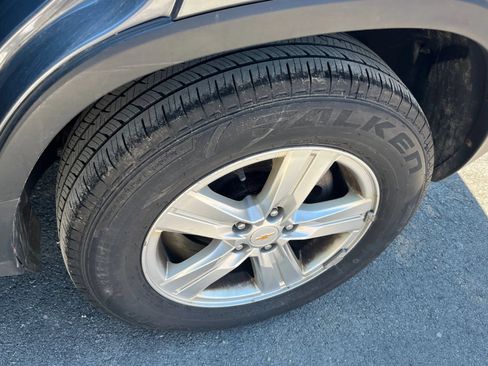 Used 2019 Chevrolet Trax LT w/ LT Convenience Package AWD/4WD image 14