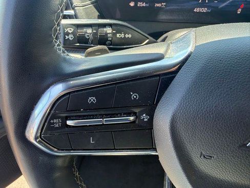 Used 2024 Chevrolet Traverse LT w/ LPO, Floor Liner Package AWD/4WD image 9
