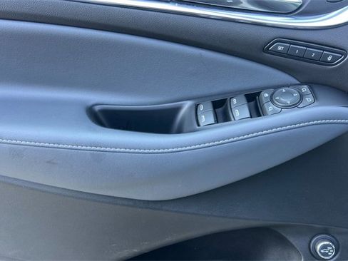 Used 2024 Buick Enclave Premium image 11