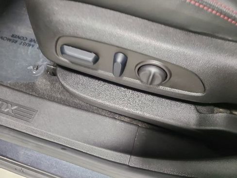 Used 2023 Chevrolet Equinox RS w/ LPO, Floor Liner Package AWD/4WD image 20
