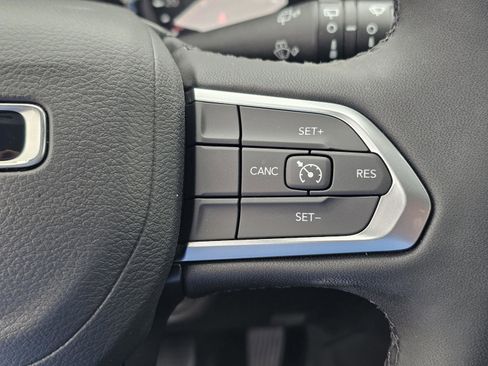 New 2026 Jeep Compass Latitude image 21