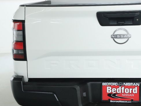 Used 2024 Nissan Frontier S w/ S Utility Package image 42