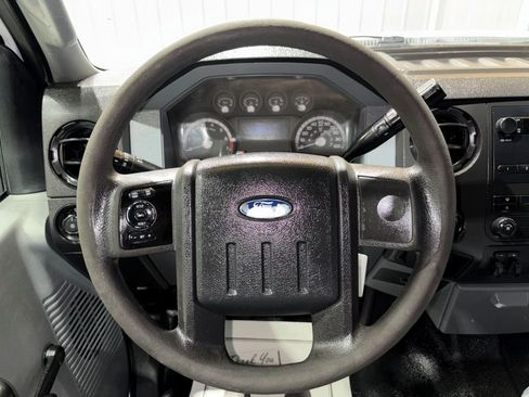 Used 2013 Ford F250 XL w/ Skid Plate Pkg image 18