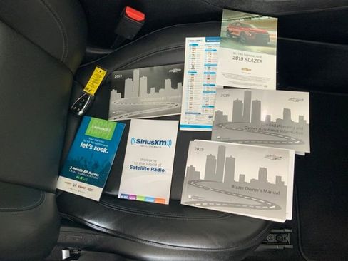 Used 2019 Chevrolet Blazer LT w/ Sun and Wheels Package image 17