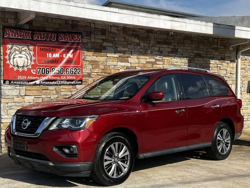 Used 2017 Nissan Pathfinder SV AWD/4WD image 2