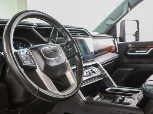 Used 2024 GMC Sierra 2500 Denali w/ Denali Reserve Package image 28