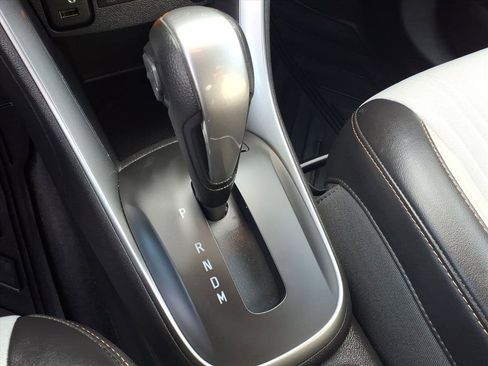 Used 2020 Chevrolet Trax LT w/ LT Convenience Package image 16