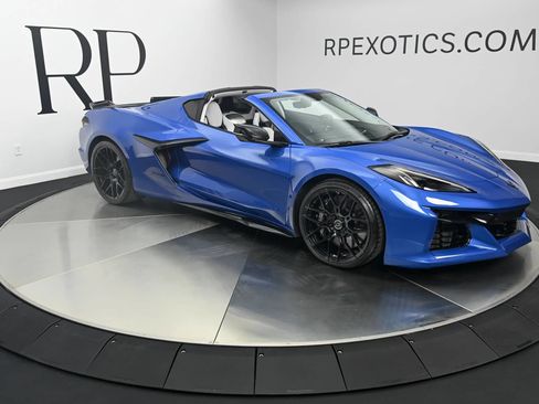 Used 2023 Chevrolet Corvette Z06 w/ Battery Protection Package RWD image 7