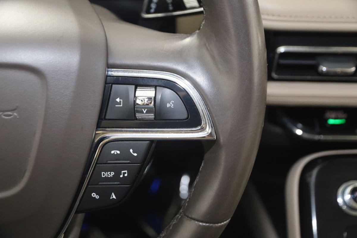 Used 2023 Lincoln Nautilus Reserve AWD/4WD image 34