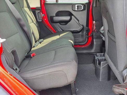 Used 2018 Jeep Wrangler Unlimited Sport S AWD/4WD image 18