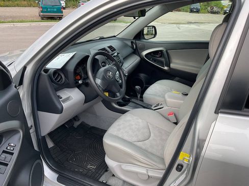 Used 2011 Toyota RAV4 4WD w/ Base L4 Extra Value Pkg image 14