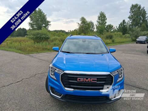Used 2024 GMC Terrain SLE w/ Driver Convenience Package AWD/4WD image 9