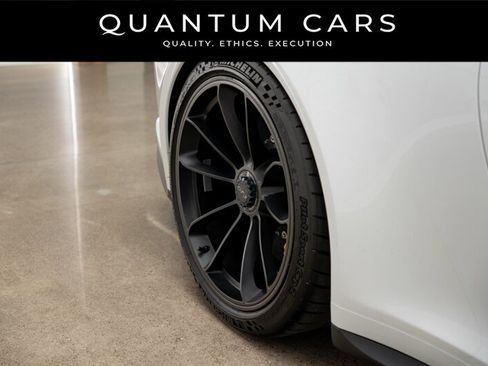 Used 2018 Porsche 911 GT3 RWD image 20