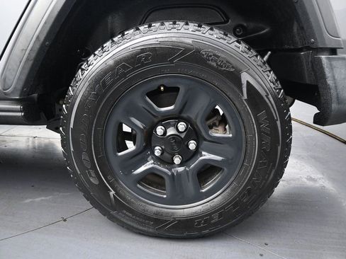 Used 2021 Jeep Wrangler Unlimited Sport AWD/4WD image 34
