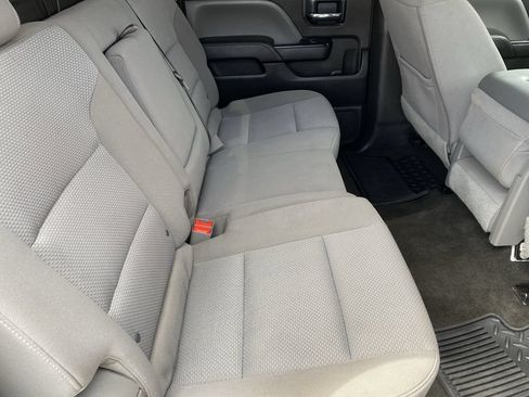 Used 2018 Chevrolet Silverado 1500 Custom w/ Custom Convenience Package RWD image 17