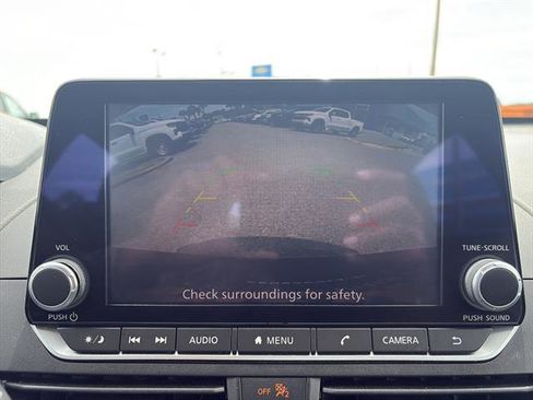 Used 2024 Nissan Altima 2.5 SV image 21