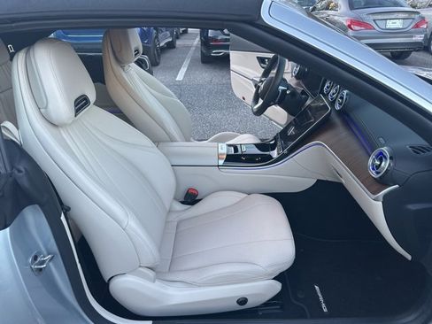 Used 2024 Mercedes-Benz CLE 450 4MATIC Cabriolet image 12