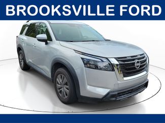 Used 2025 Nissan Pathfinder SV FWD video 1