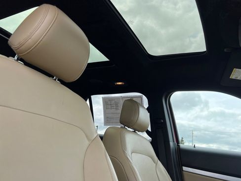 Used 2016 Ford Explorer XLT w/ Equipment Group 202A image 17