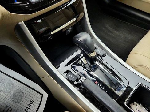 Used 2016 Honda Accord EX-L image 16