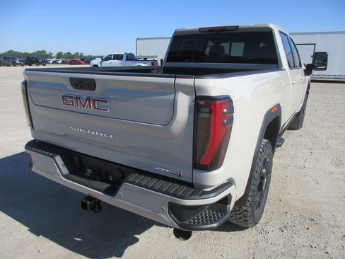 New 2026 GMC Sierra 2500 AT4 w/ AT4 Premium Plus Package AWD/4WD image 5