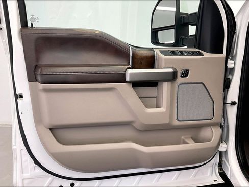 Used 2019 Ford F250 Limited image 25