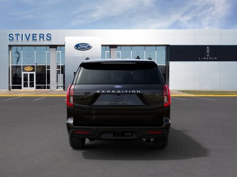 New 2027 Ford Expedition Active RWD image 5