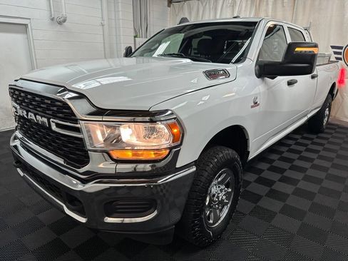 Used 2024 RAM 3500 Tradesman w/ Towing Technology Group AWD/4WD image 4