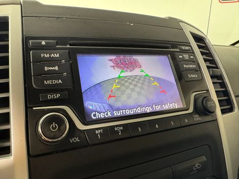 Used 2018 Nissan Frontier SV image 17