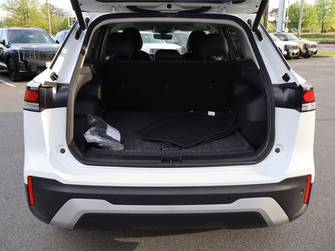 Used 2025 Volkswagen Tiguan SE w/ Panoramic Sunroof Package AWD/4WD image 5