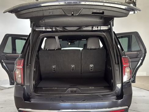 Used 2023 Chevrolet Tahoe Premier image 16