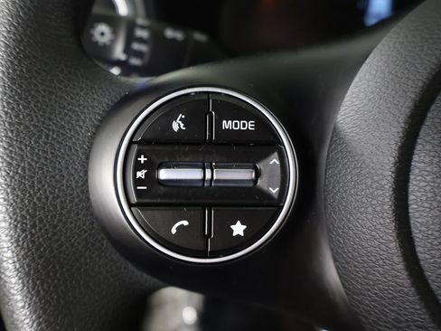 Used 2025 Kia Soul LX w/ LX Technology Package FWD image 37