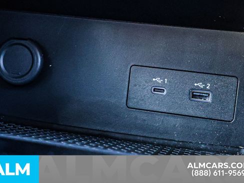 Used 2025 Nissan Pathfinder SV image 39