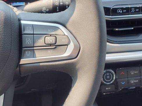 Used 2026 Jeep Compass Limited AWD/4WD image 13