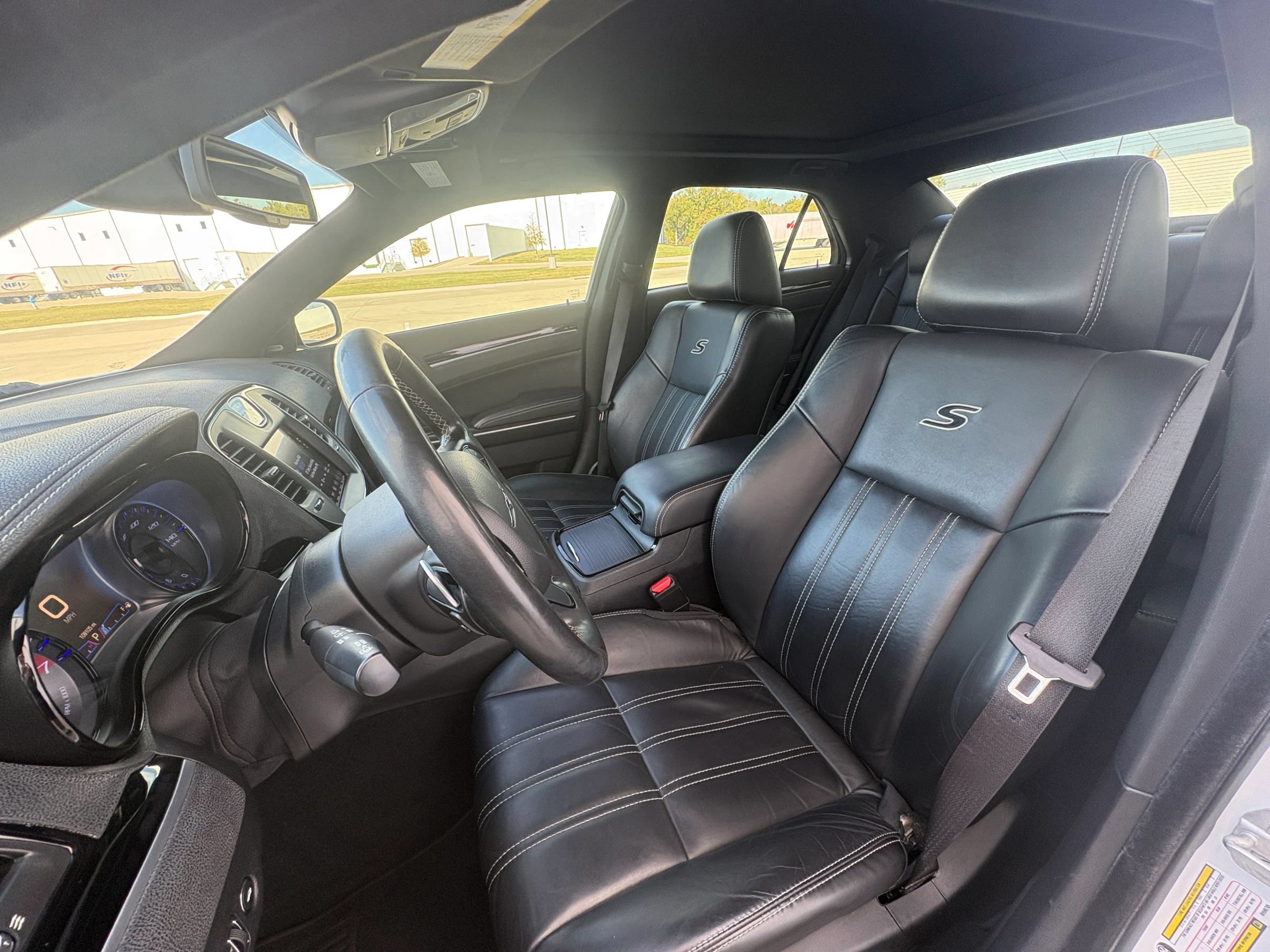 Used 2019 Chrysler 300 S RWD image 27