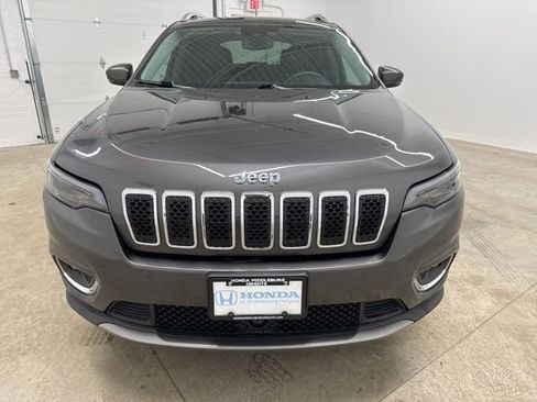 Used 2019 Jeep Cherokee Limited w/ Technology Group image 2