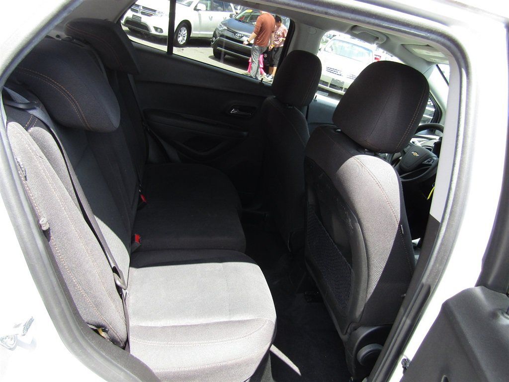 Used 2020 Chevrolet Trax LS w/ Tint and Cruise Package FWD image 20