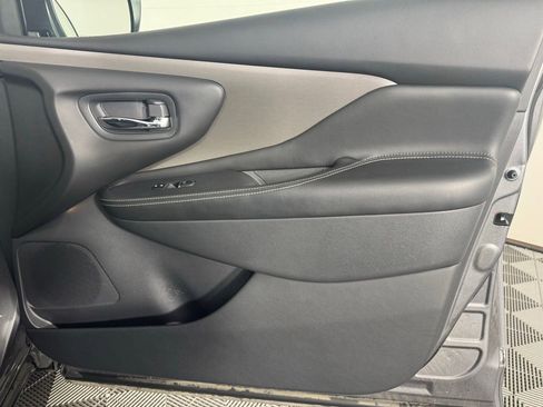 Used 2023 Nissan Murano SL w/ SL Moonroof Package FWD image 32