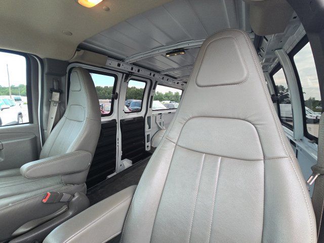 Certified 2017 Chevrolet Express 2500 RWD image 19