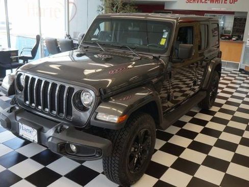 Used 2021 Jeep Wrangler Unlimited Sahara image 4