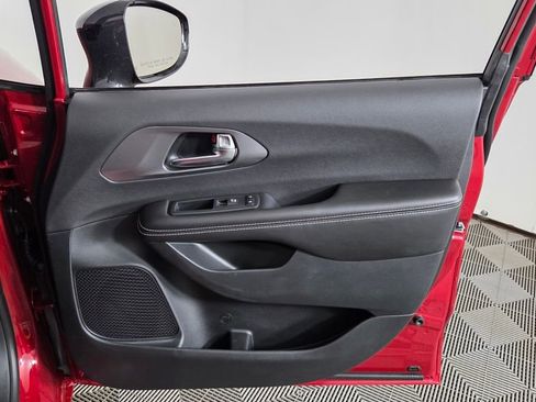 New 2026 Chrysler Pacifica Select image 32