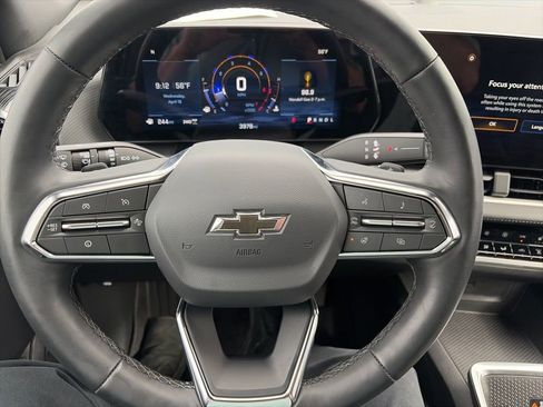 Used 2026 Chevrolet Equinox LT w/ Convenience Package II AWD/4WD image 12