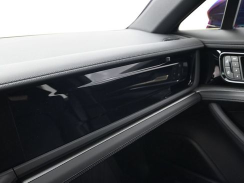 Certified 2025 Porsche Panamera 4 E-Hybrid AWD/4WD image 23